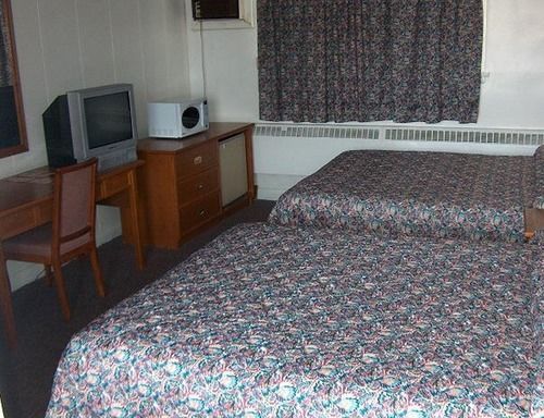 Barrie Motel Екстериор снимка
